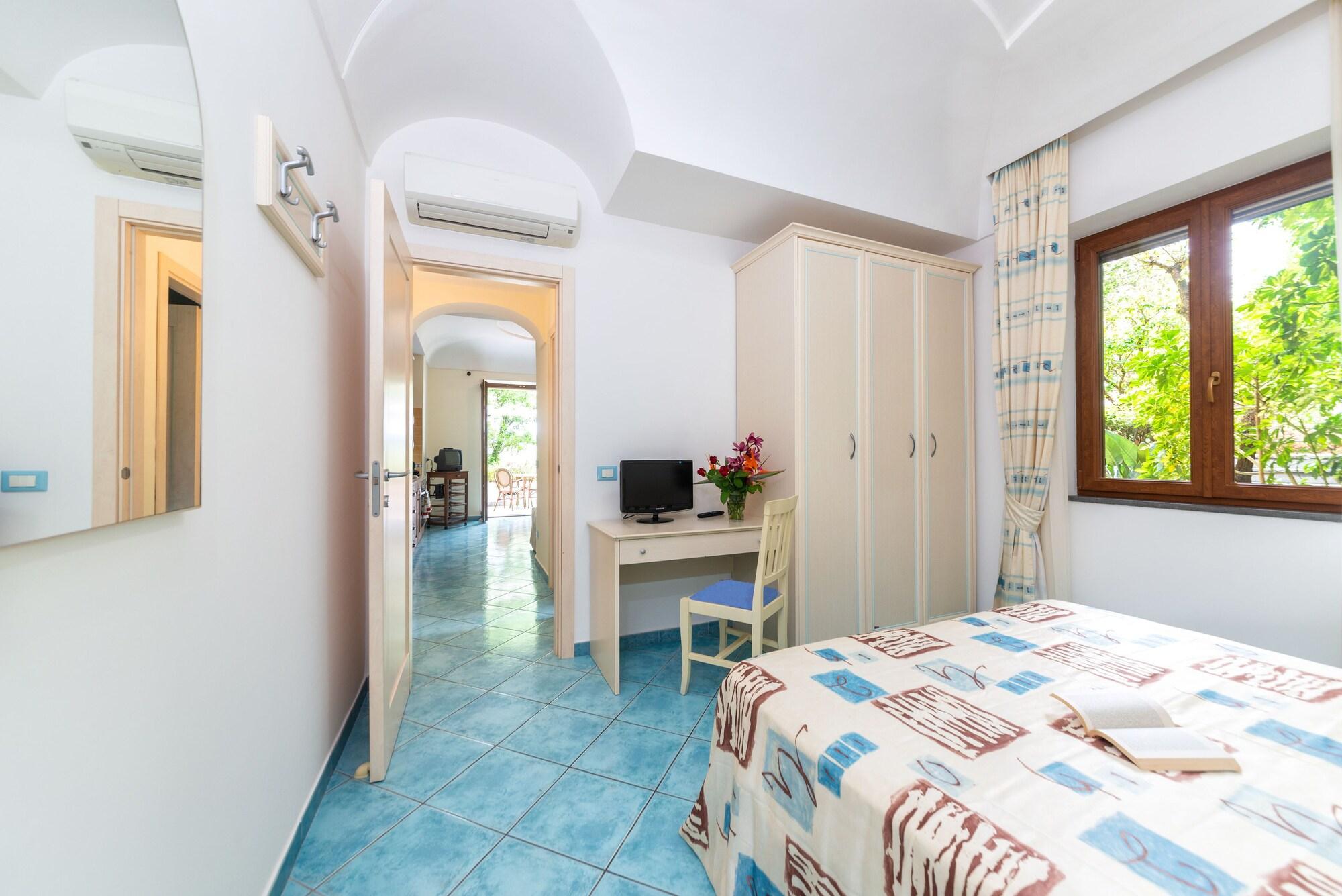 La Capannina - Hotel&apartments Isquia
