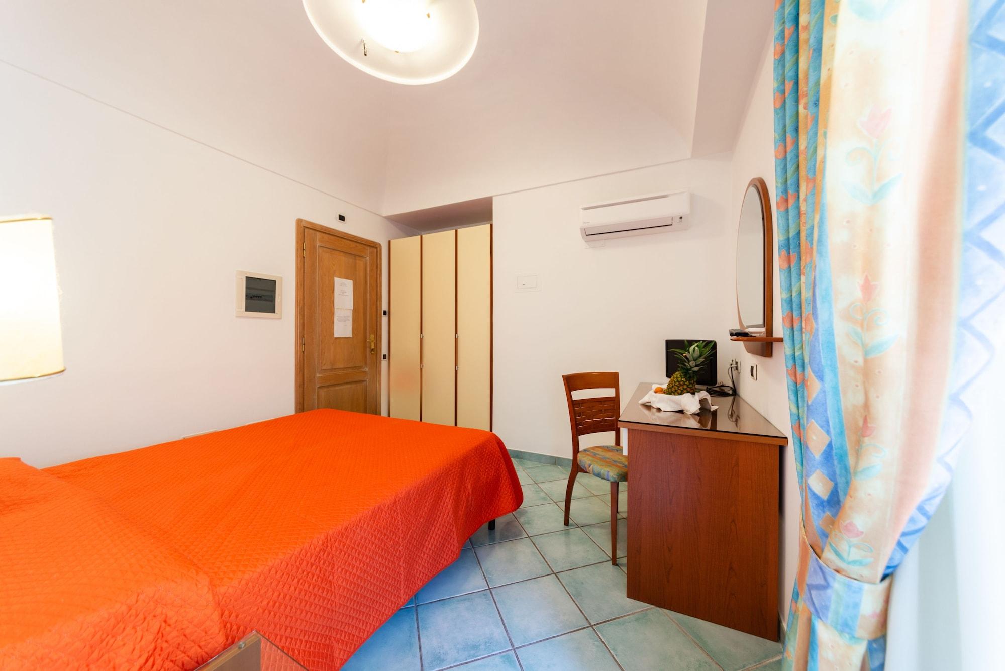 Hotel La Capannina 3*