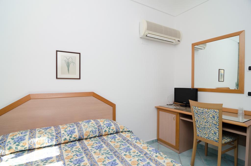 Hotel La Capannina 3*