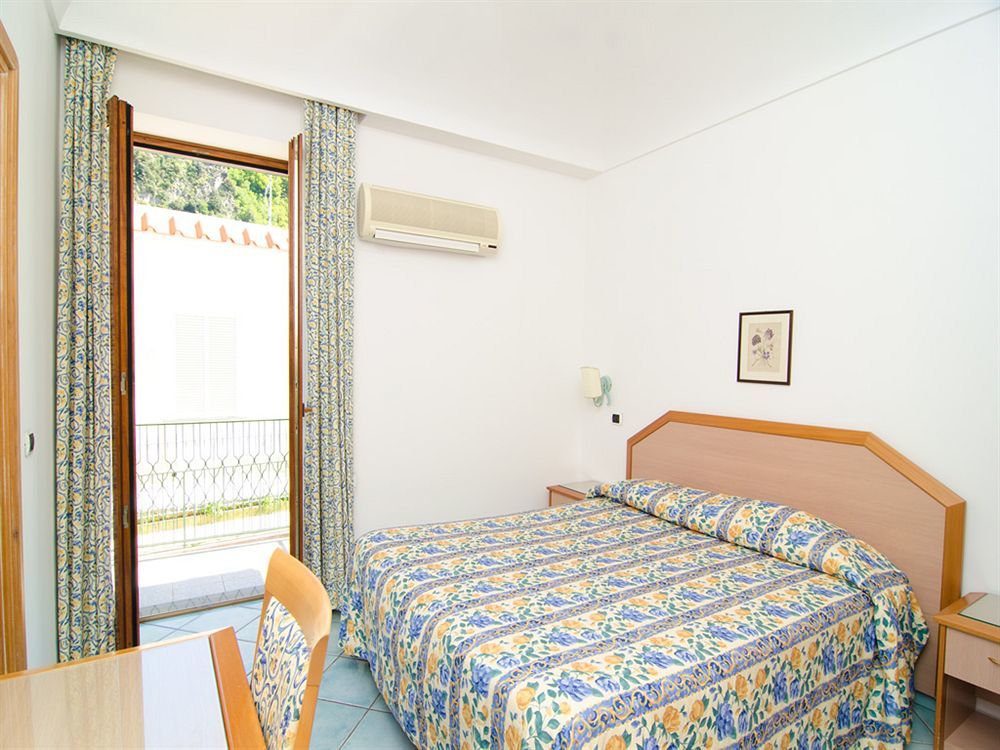 Hotel La Capannina 3*